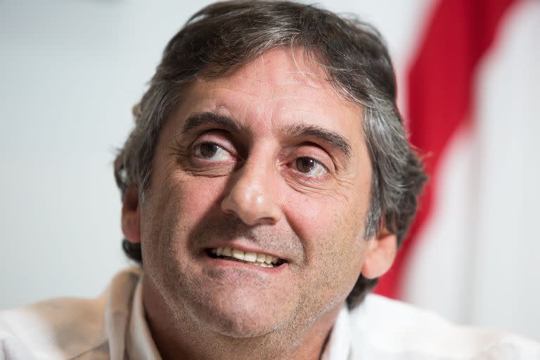 Hay avances de Enzo Francescoli para incursionar en el negocio