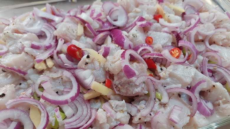 beef salad with red onion