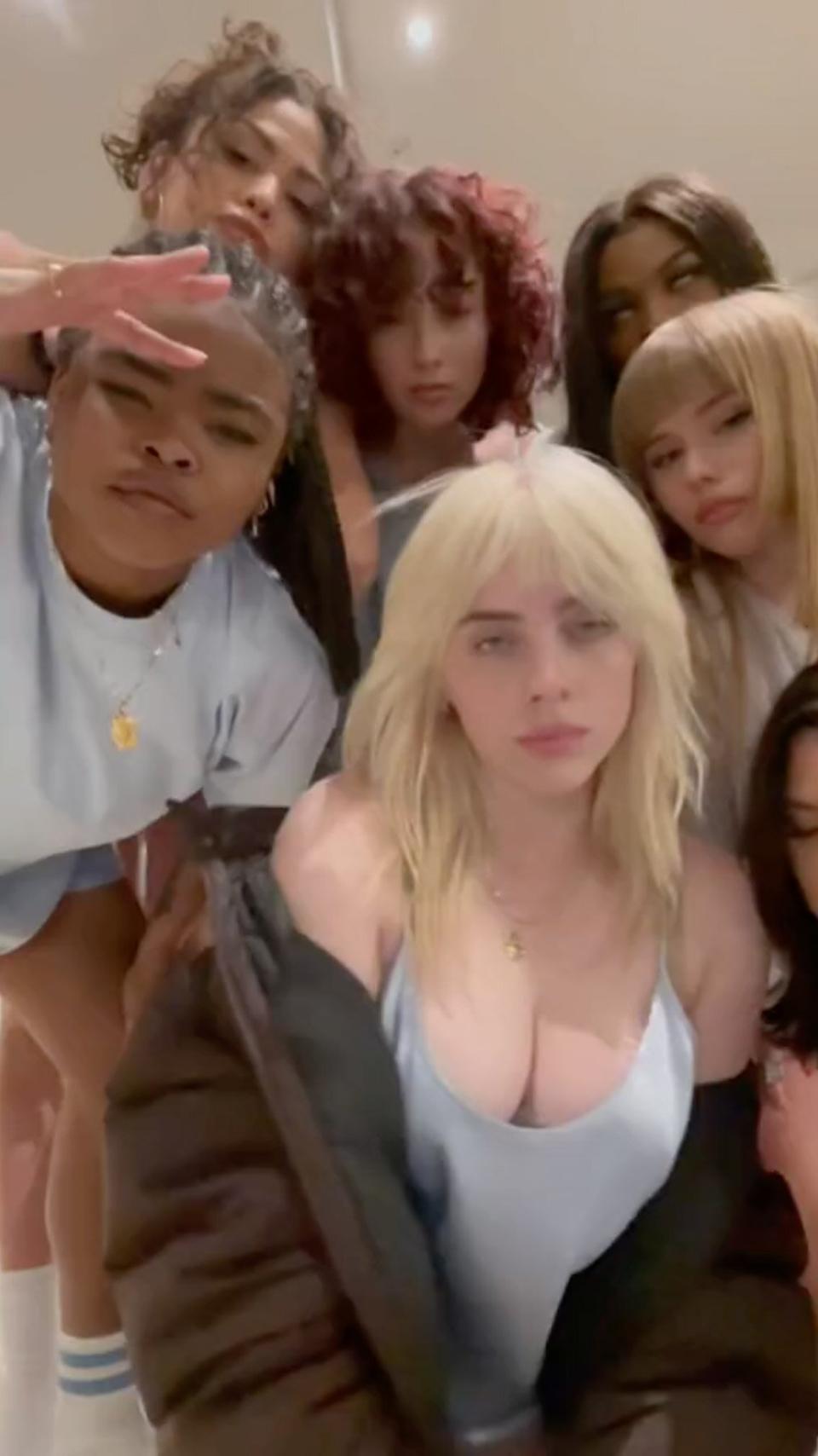 Billie Eilish Jokes About Her Titties Falling Out In Wardrobe Malfunction During Tiktok Dance 5183