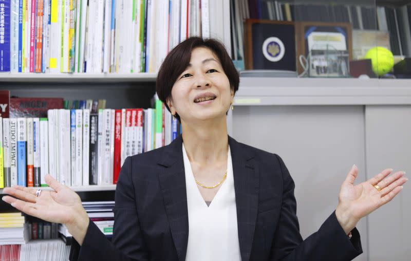 FOTO DE ARCHIVO: Kaori Yamaguchi, miembro de la Junta Ejecutiva del Comité Olímpico Japonés, concede una entrevista en Tokio