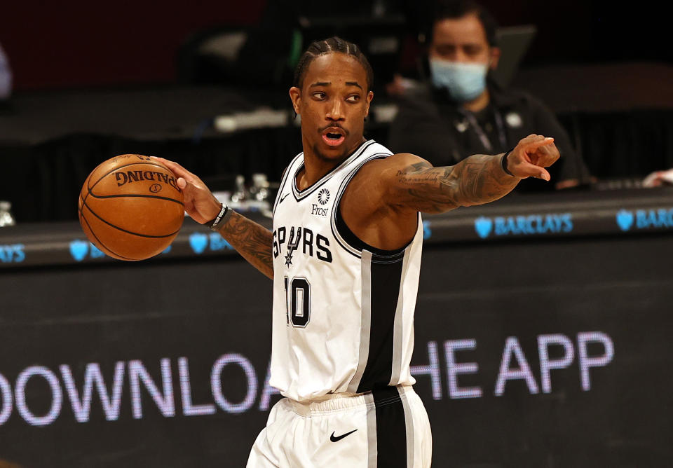 NEW YORK, NEW YORK - MAY 12:  DeMar DeRozan #10 of the San Antonio Spurs leads the offense in the second quarter against the Brooklyn Nets at Barclays Center on May 12, 2021 in the Brooklyn borough of New York City.NOTE TO USER: User expressly acknowledges and agrees that, by downloading and or using this photograph, User is consenting to the terms and conditions of the Getty Images License Agreement. (Photo by Elsa/Getty Images)