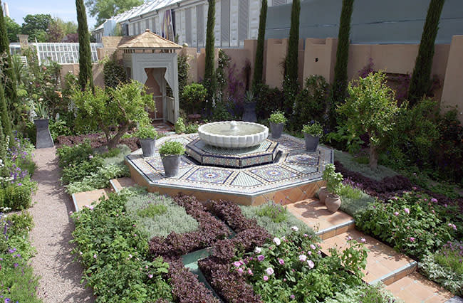 Prince-Charles-carpet-garden-chelsea-flower-show