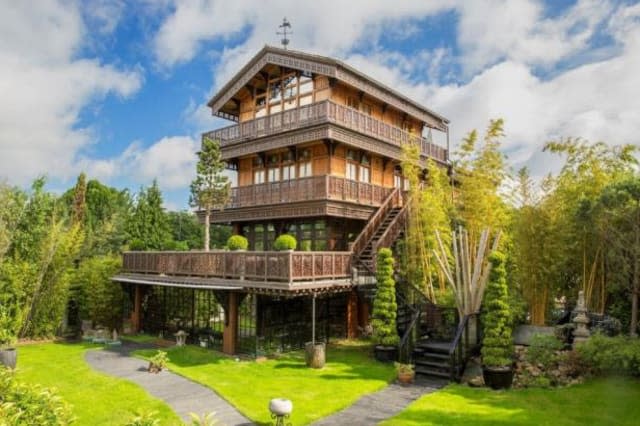 Chalet in Surrey