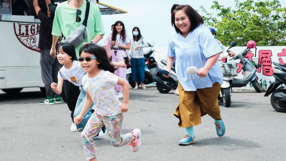 鍾欣凌將帶著2個女兒與老公在節目中合體。（圖／桂田文化藝術基金會提供）