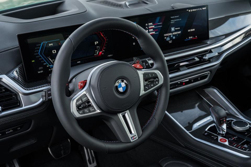 <p>2024 BMW X5 M </p>