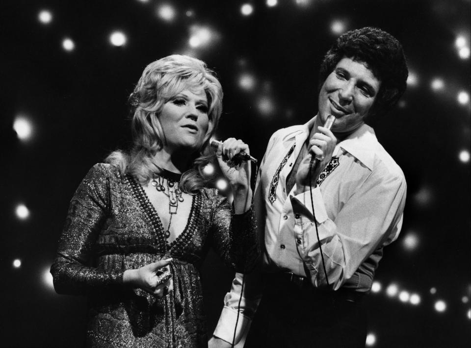 Dusty Springfield and Tom Jones singing in 1971. (Photo by Walt Disney Television via Getty Images Photo Archives)