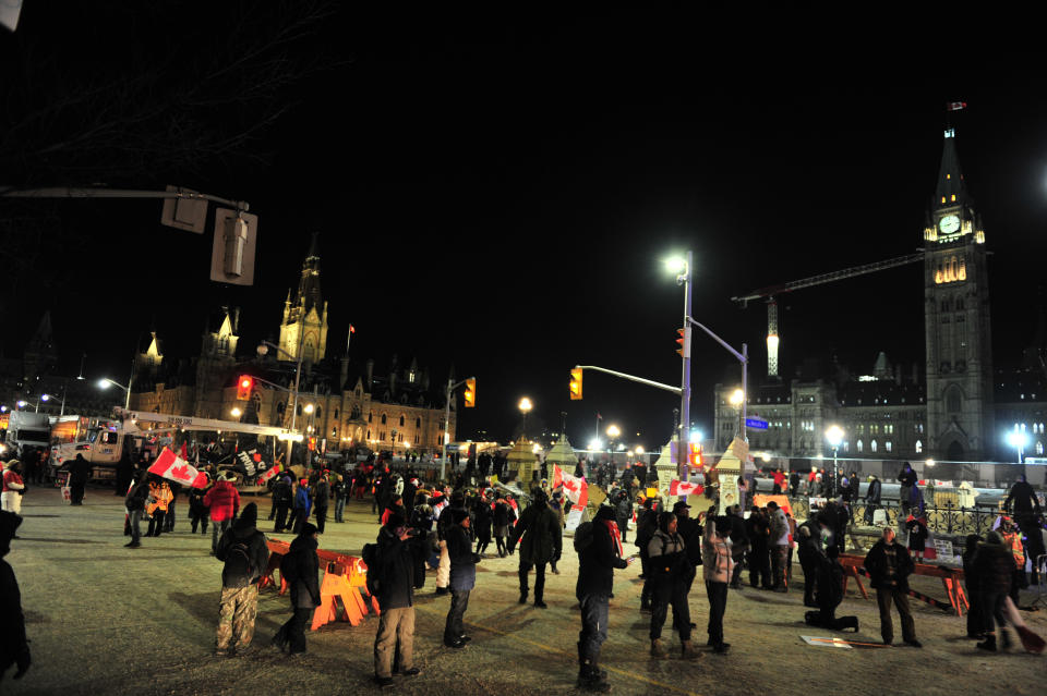 Canadian truckers protest vaccine mandates