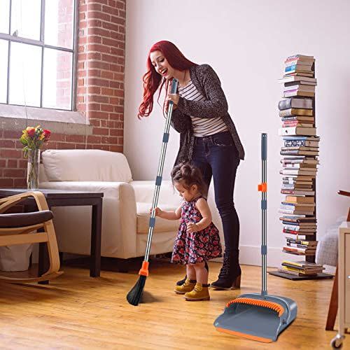 Self-Cleaning Broom with Dustpan Teeth