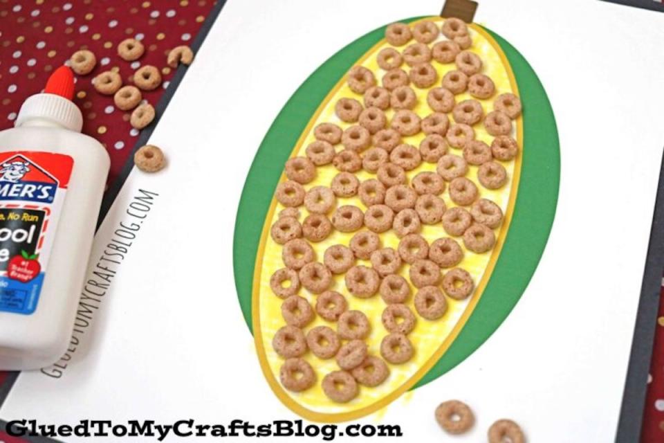 <p>Glued To My Crafts Blog</p><p>This craft from <a href="https://www.gluedtomycraftsblog.com/2015/10/cheerio-corn-on-the-cob-kid-craft.html" rel="nofollow noopener" target="_blank" data-ylk="slk:Glued To My Crafts Blog;elm:context_link;itc:0;sec:content-canvas" class="link "><em>Glued To My Crafts Blog</em></a> is sure to be a hit! It’s easy to make and lets whoever is making it munch on cereal while they’re doing it.</p>