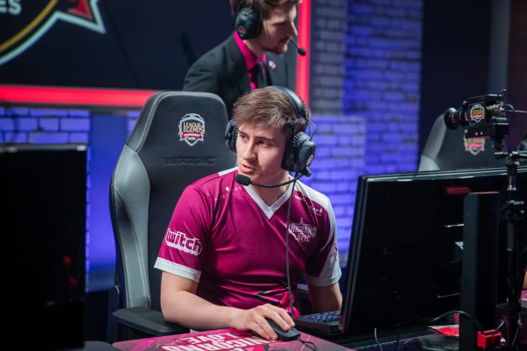 Exileh, mid laner for Unicorns of Love (lolesports)