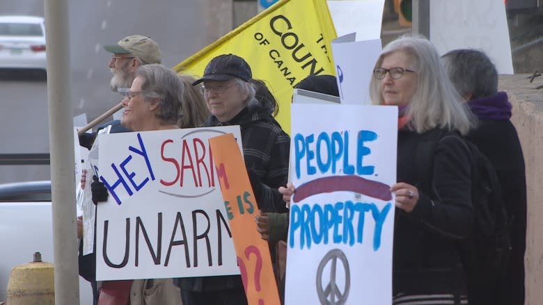 Regina rally raises safety concerns about SARM's self-defence resolution