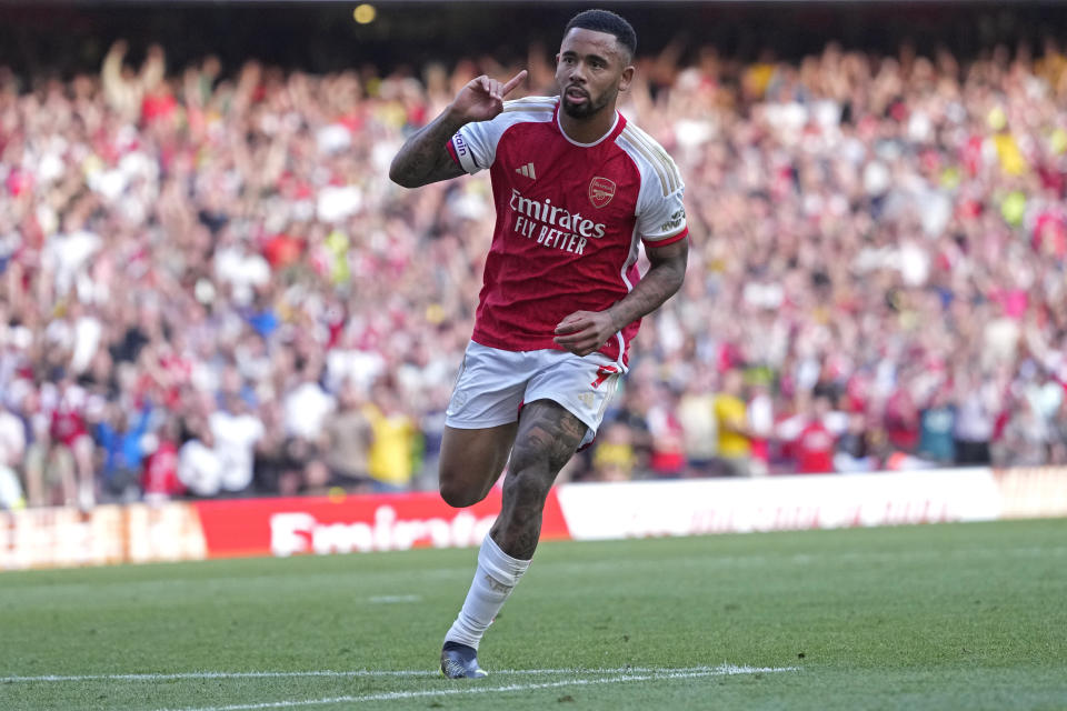 Gabriel Jesus del Arsenal celebra tras anotar el tercer gol de su equipo ante el Manchester United en el encuentro de la Liga Premier el domingo 3 de septiembre del 2023. (AP Foto/Kirsty Wigglesworth)