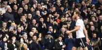 Britain Soccer Football - Tottenham Hotspur v Stoke City - Premier League - White Hart Lane - 26/2/17 Tottenham's Harry Kane is applauded by the Tottenham fans as he is substituted off Reuters / Dylan Martinez Livepic