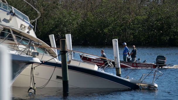 PHOTO: A search and rescue team returns to port near the isolated Sanibel Island in the wake of Hurricane Ian in Fort Myers, Oct. 1, 2022.  (Sean Rayford/Getty Images)