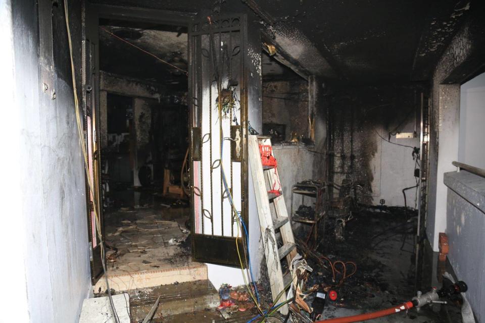 Photo: Fire caused by e-bike overnight charging at Blk 231 Bukit Batok East Ave 5 / SCDF