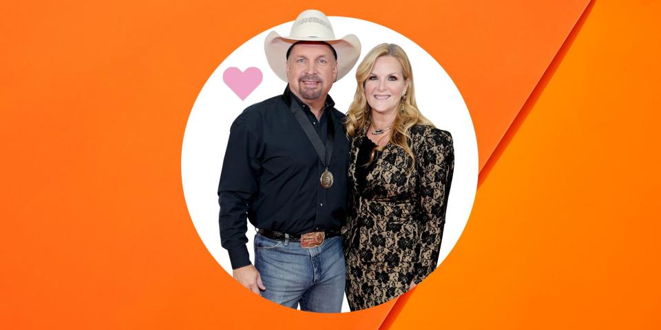 How Trisha Yearwood And Garth Brooks' Body Language Shows Their Passionate Bond