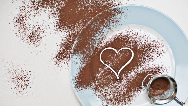 Cocoa powder on plate