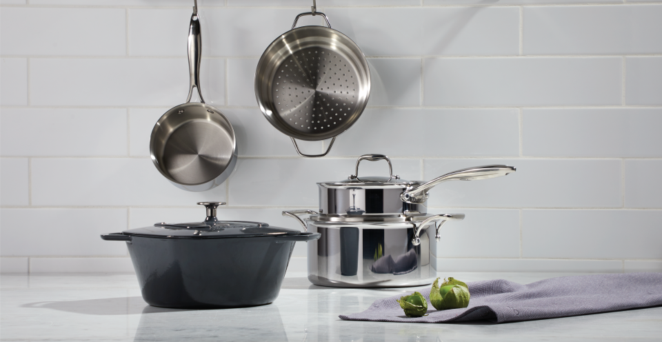 Kitchen cookware set and Paderno dutch oven from Canadian Tire