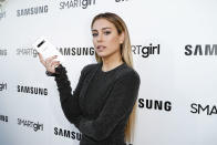 Blanca Suárez, con una melena rubia que llegaba por la cintura y un maquillaje que no dejó a nadie indiferente, acaparó todo el protagonismo en la presentación del nuevo Samsung Galaxy s10+ en Madrid. (Foto: Gtres).
