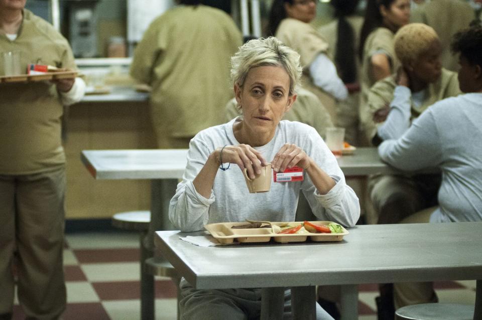 <p><strong>Manslaughter of a minor</strong></p><p>One night when Yoga Jones was keeping watch on her marijuana field, she got drunk and accidentally shot and killed an 8-year-old boy whom she had mistaken for a deer.</p><p> She is portrayed by Constance Shulman.</p>