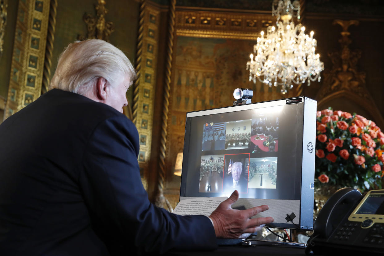 US-Präsident Donald Trump in seinem Anwesen Mar-a-Lago während einer Videokonferenz. (Bild: AP Photo)