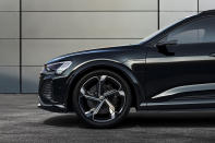 <p>Audi Q8 e-tron</p> 