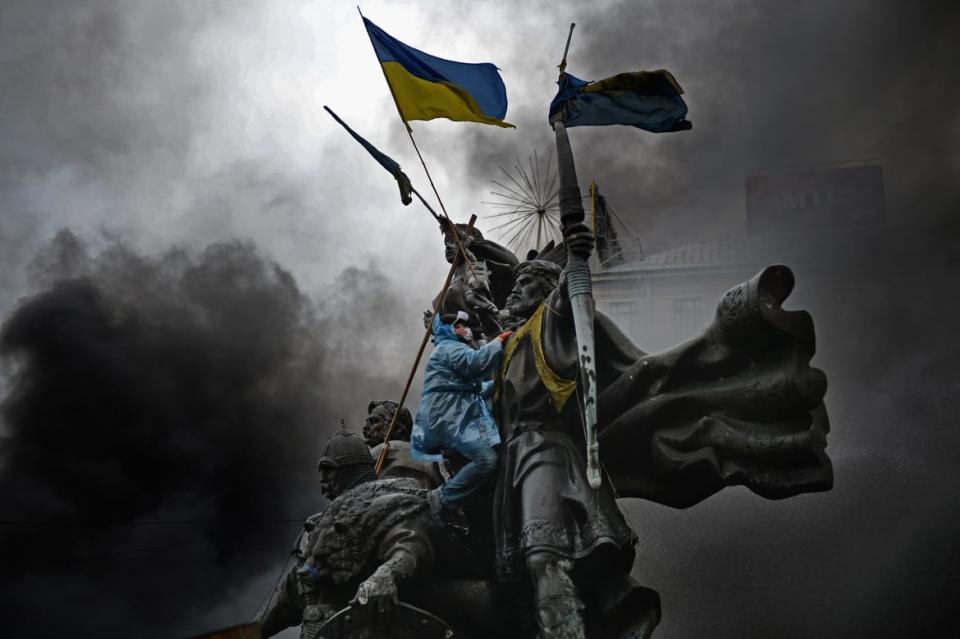 <div class="inline-image__caption"><p>Anti-government protesters, continue to their clash with police in Independence square, despite a truce agreed between the Ukrainian president and opposition leaders on February 20, 2014 in Kiev, Ukraine. After several weeks of calm, violence has again flared between police and anti-government protesters, who are calling for the ouster of President Viktor Yanukovych over corruption and an abandoned trade agreement with the European Union</p></div> <div class="inline-image__credit">Jeff J Mitchell/Getty</div>