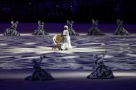 <p>Dancers perform at the ‘Lace Making’ segment during the Closing Ceremony on Day 16 of the Rio 2016 Olympic Games at Maracana Stadium on August 21, 2016 in Rio de Janeiro, Brazil. (Photo by Patrick Smith/Getty Images) </p>