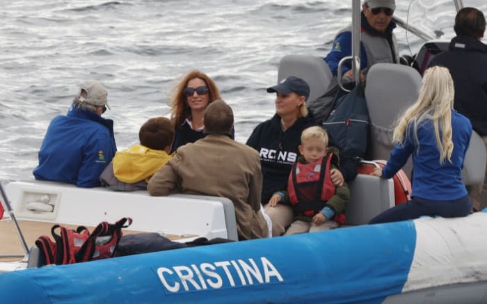 Rey Juan Carlos en Sanxenxo con la infanta Margarita y MAría Zurita