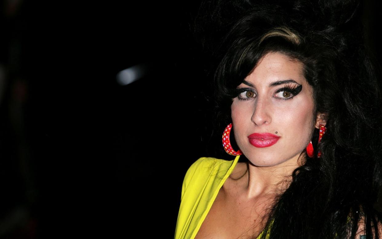 Das Leben von Amy Winehouse (Bild) soll als Biopic verfilmt werden - unter der Regie von "Fifty Shades of Grey"-Macherin Sam Taylor-Johnson. (Bild: 2007 Getty Images/Gareth Cattermole)