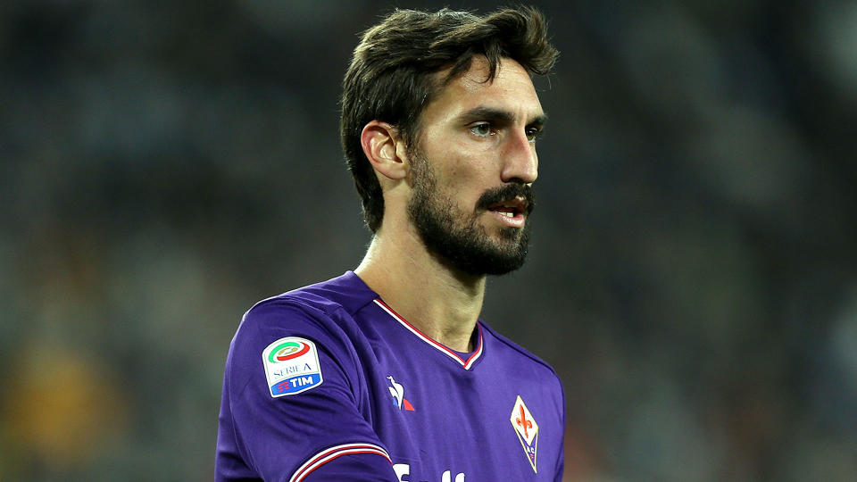 O defensor de 31 anos terá honrarias por parte do Cagliari e Fiorentina
