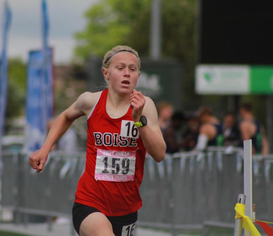 Sammy Smith running cross country