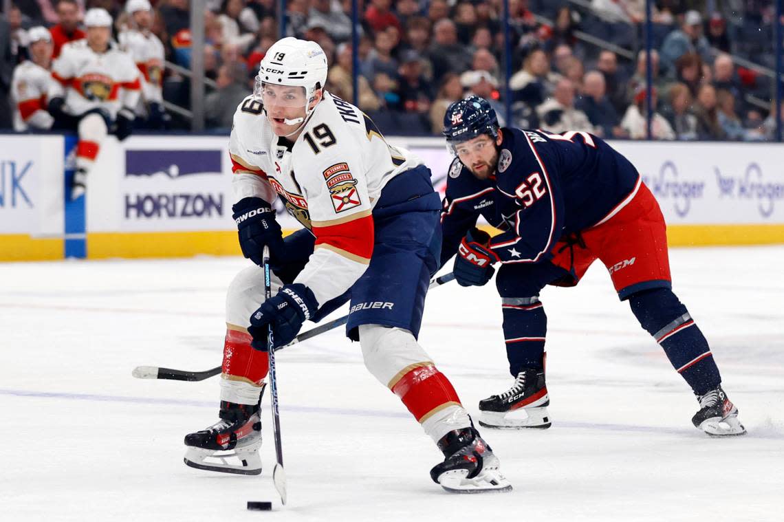 Takeaways as Florida Panthers score early, late to open road trip with