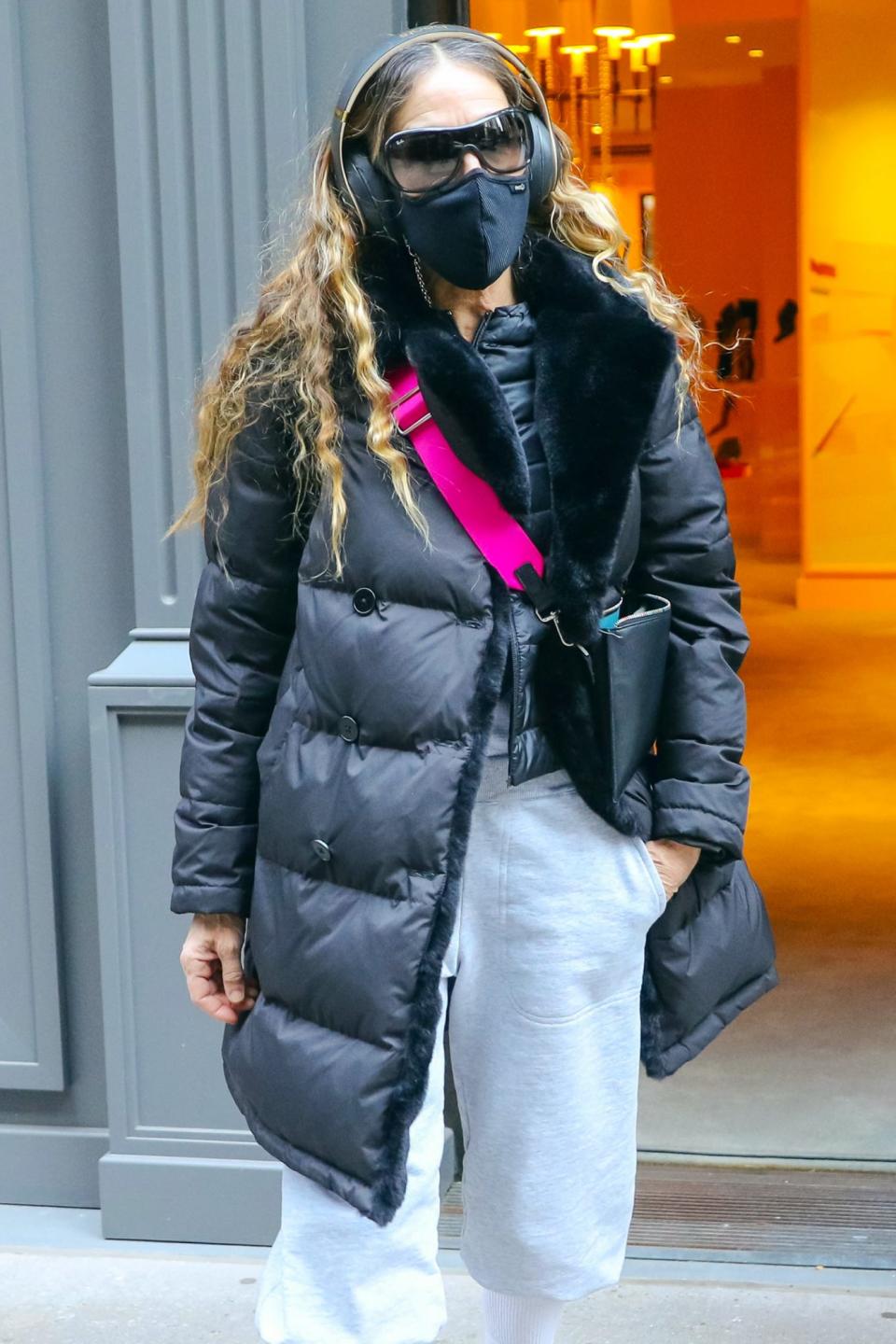 <p>Sarah Jessica Parker puts on layers to beat the N.Y.C. cold on Tuesday, as she leaves her SJP by Sarah Jessica Parker shoe store.</p>