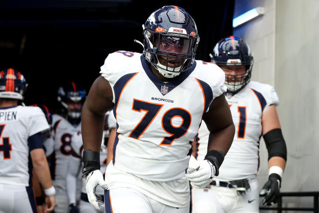 PFF ranks Broncos' Lloyd Cushenberry 26th out of 32 centers