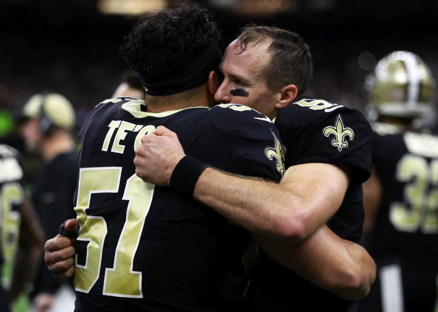 Fittingly, Drew Brees and Manti Te'o visit Saints-Chargers practice