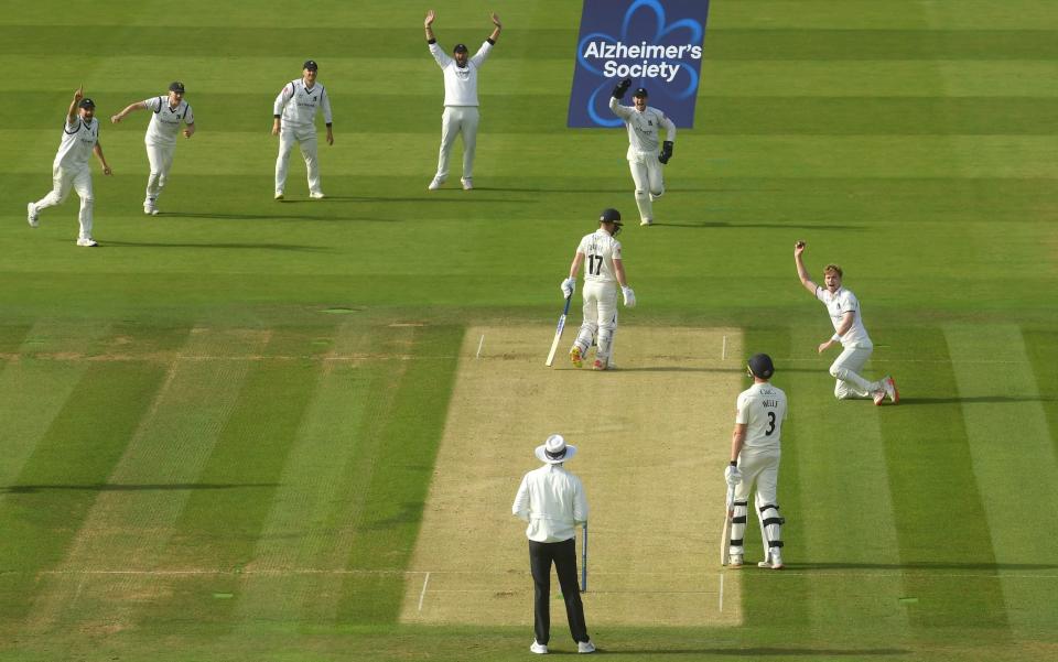 Bob Willis Trophy final descends into farce as Warwickshire bowl out Lancashire for 78 - GETTY IMAGES