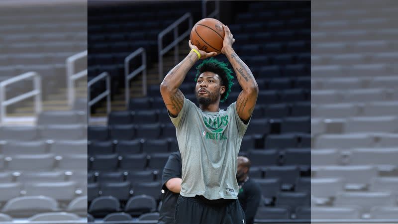 史馬特（Marcus Smart）為了紀念母親將頭髮染成綠色。（圖／翻攝自塞爾提克推特）