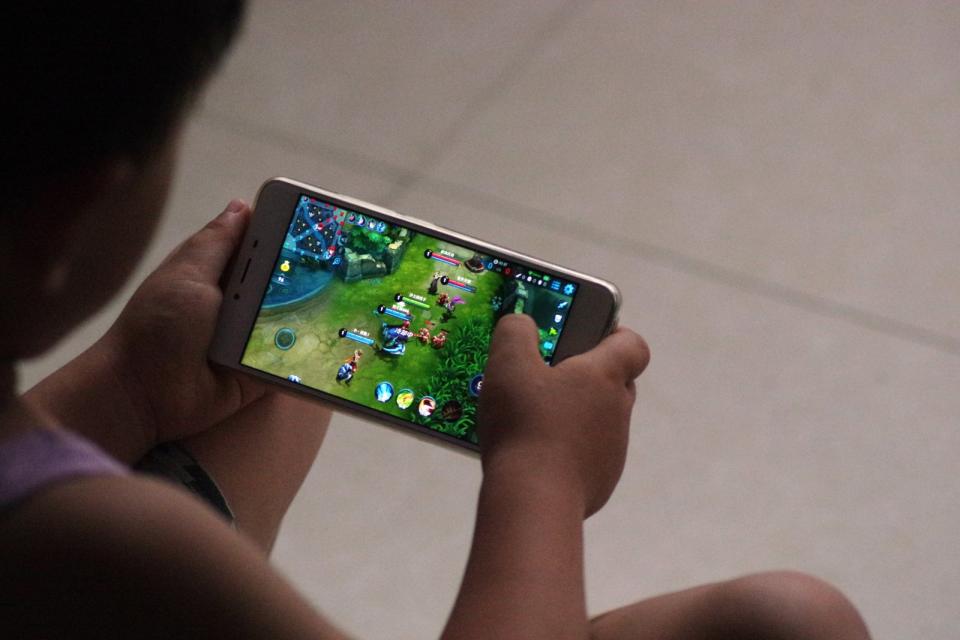 Chinese tech giant Tencent has imposed game time limits on younger players to