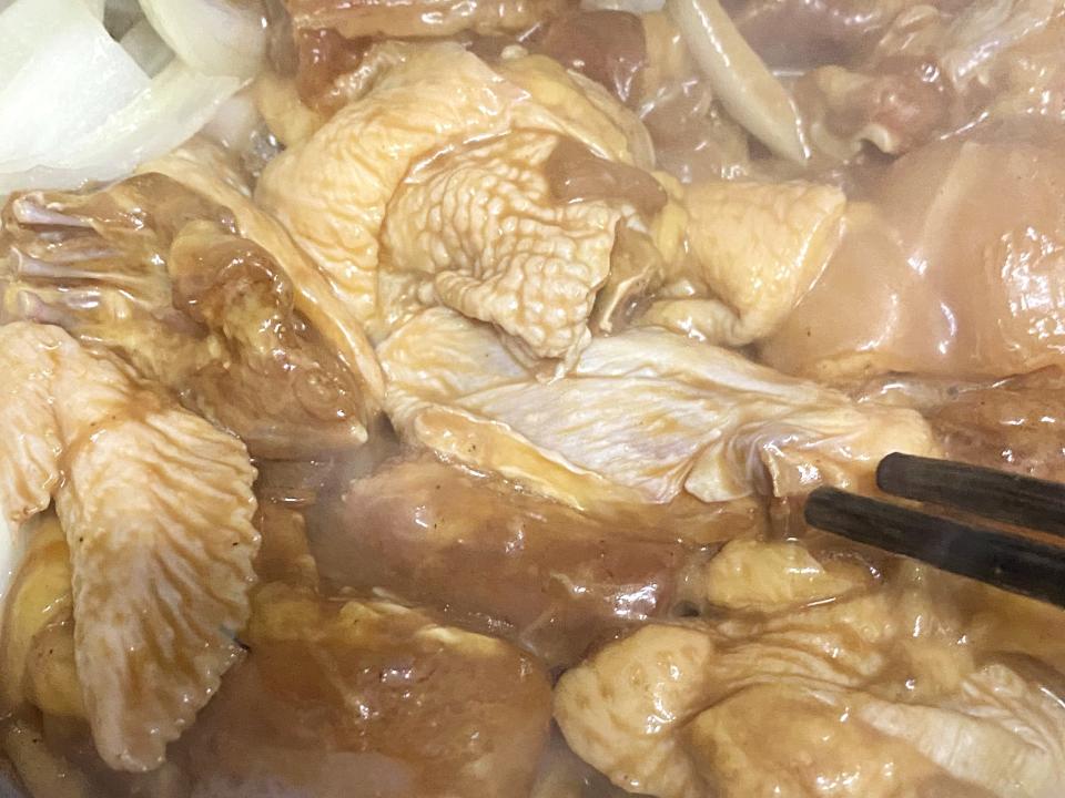 雞煲食譜│鮮鮑魚雞煲 咁樣煮雞肉嫩鮑魚香