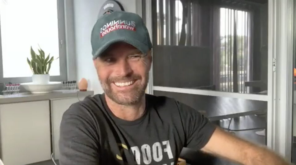 Pete Evans wearing Bunnings cap