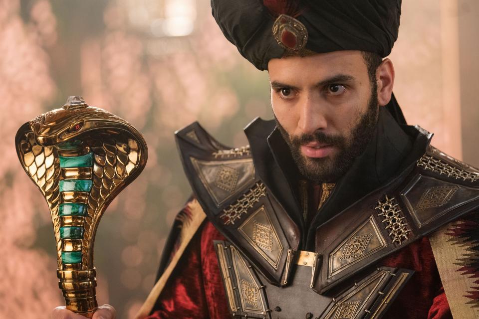 Jafar (Marwan Kenzari) has ambitions to rule the kingdom of Agrabah.