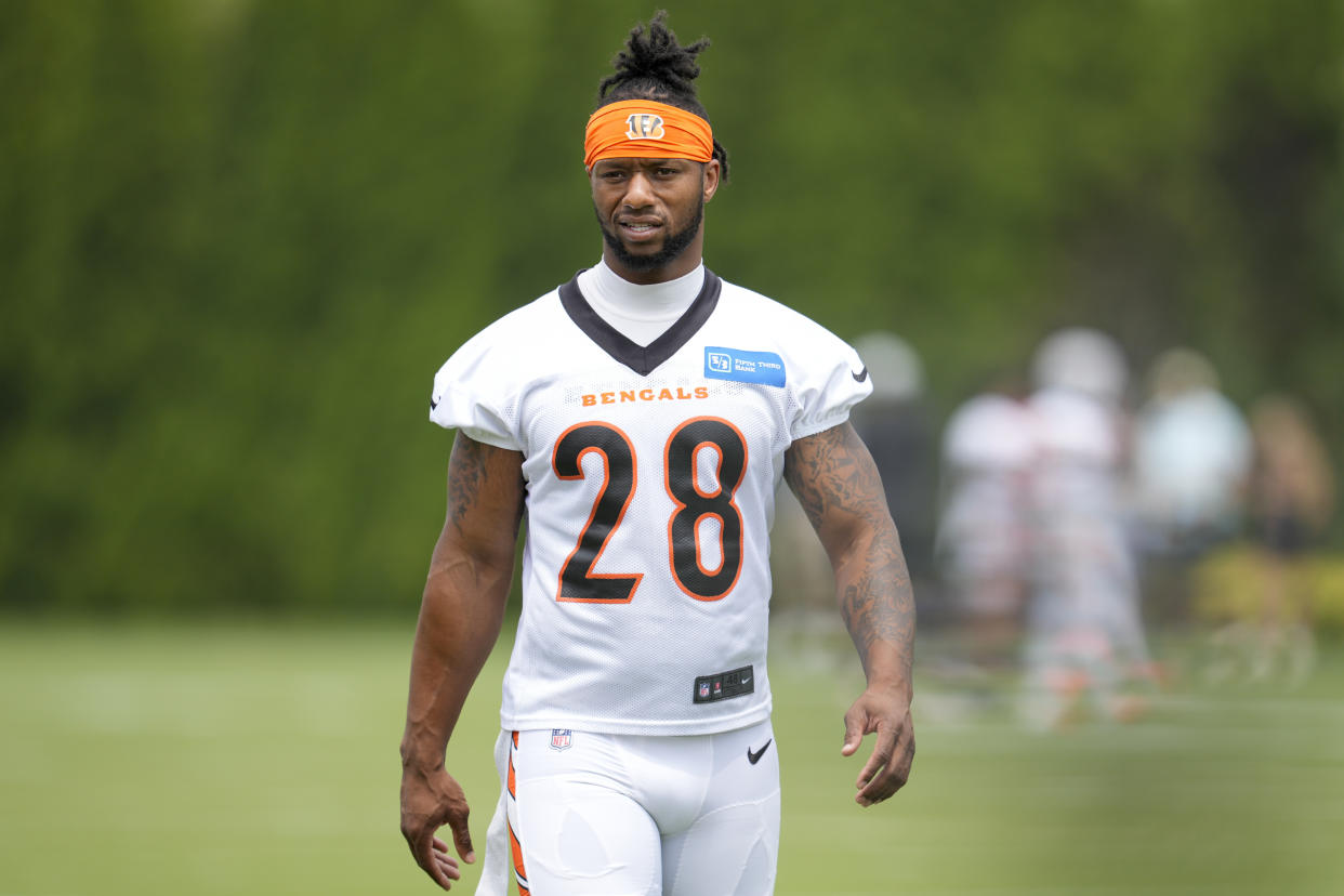 Cincinnati Bengals running back Joe Mixon (28) prepares to perform a drill during the NFL football team's training camp, Thursday, July 27, 2023, in Cincinnati. (AP Photo/Jeff Dean)