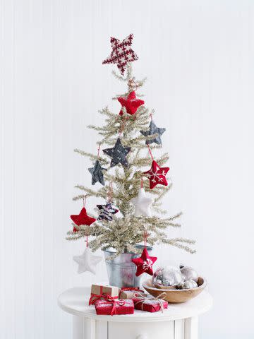 36 Christmas Tree Topper Ideas That Deserve a Starring Role