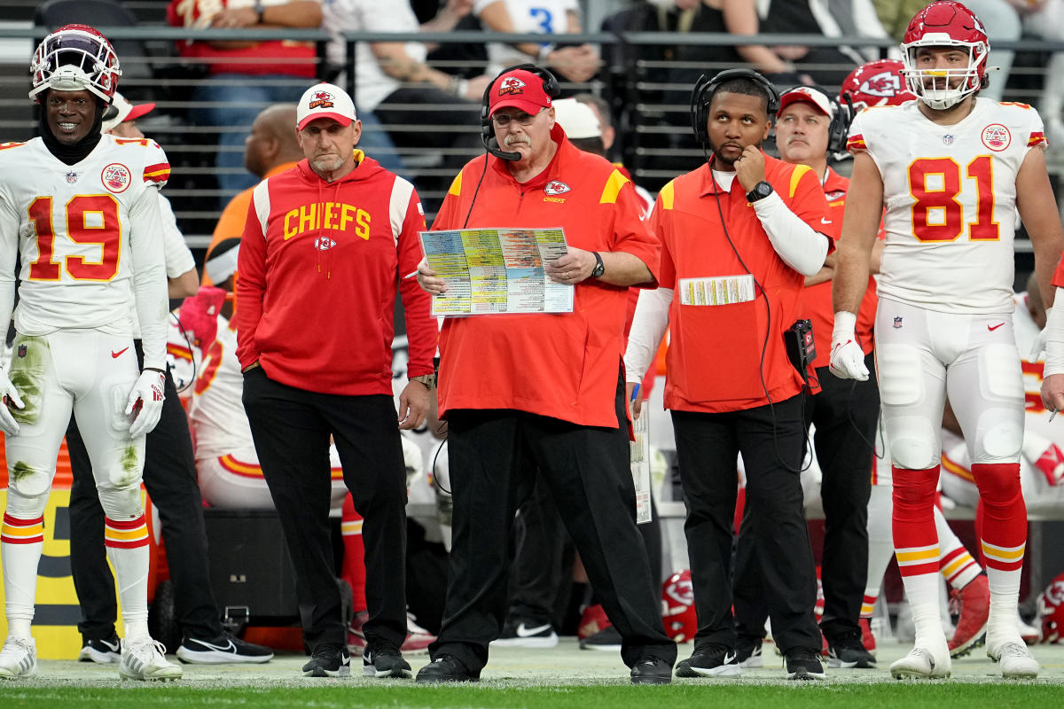 Chiefs v. Raiders: KC makes second half comeback for win