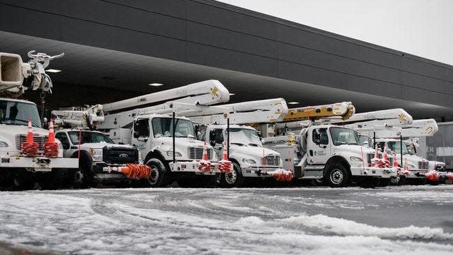 Duke Energy crews ready to respond prior to the winter weather that moved through the Midwest and Carolinas over the holiday weekend.