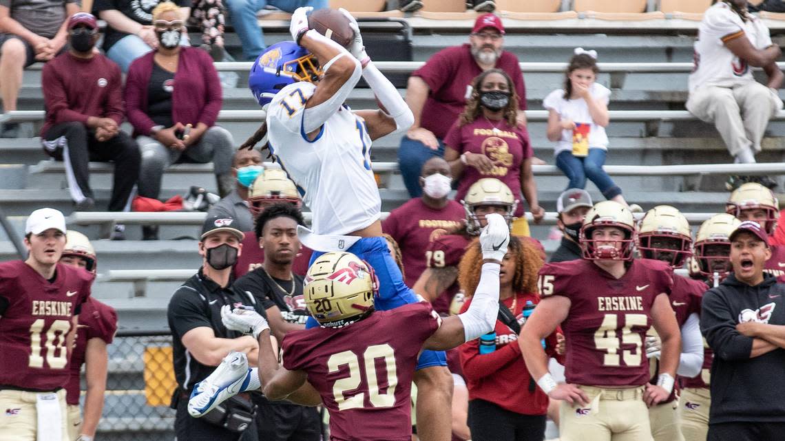  Shemar Bridges excelled at making big catches at Fort Valley State. Thursday night he did it for the Baltimore Ravens. (Photo Courtesy: Fort Valley State) 