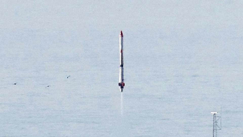 <p>The MOMO-3 rocket reached 60 miles in altitude before falling into the Pacific.</p>