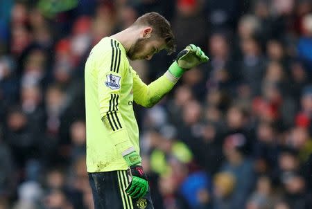 Football Soccer - Sunderland v Manchester United - Barclays Premier League - Stadium of Light - 13/2/16 Manchester United's David De Gea looks dejected after Lamine Kone scored the second goal for Sunderland Reuters / Phil Noble Livepic