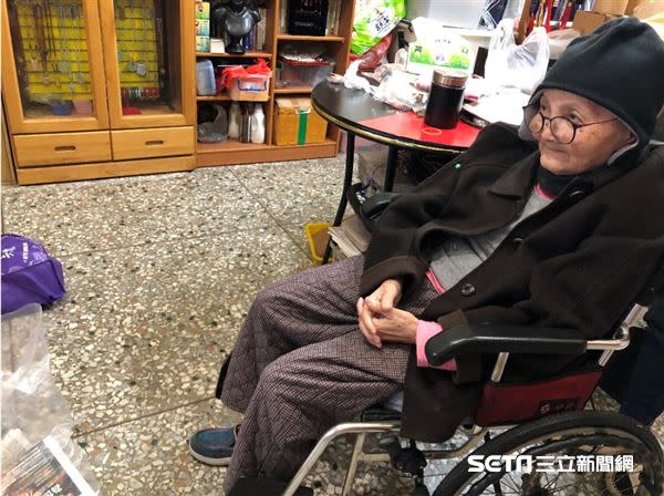 70歲的張阿嬤，年後將被安置到療養機構，談及過去她坦言「很苦」。（圖／記者張雅筑攝）